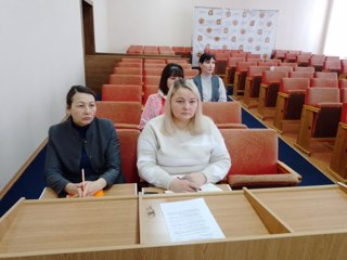 Специалисты отдела образования администрации Красночетайского муниципального округа приняли участие в еженедельном совещании