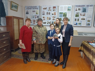 Дети Моргаушской средней школы посетили музей Б.И.Гузовского, который находится в Ильинской средней школе