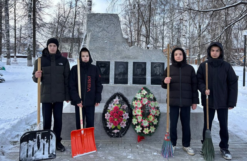 В рамках акции "Чистый обелиск"