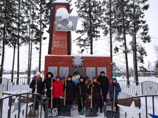 Первые Эльбарусовской школы провели операцию «Обелиск»