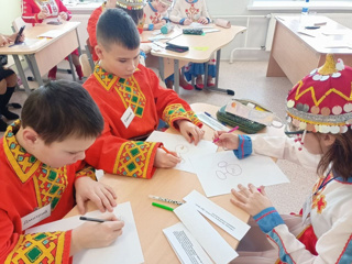 ЛУЧШИЙ УЧИТЕЛЬ РОДНОГО ЯЗЫКА ОПРЕДЕЛЕН