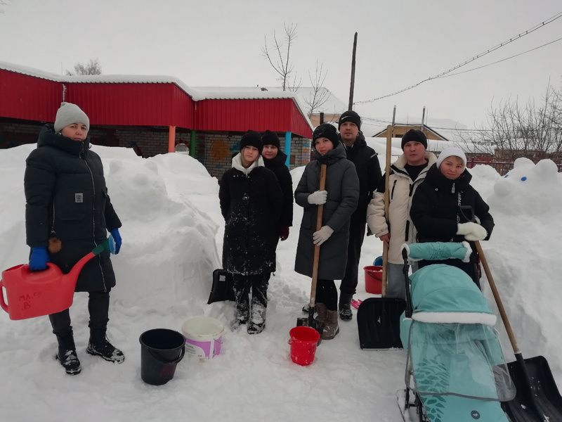 Оформление зимних участков с семьями воспитанников