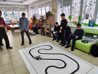 Соревнования по образовательной робототехнике «Следование по линии»