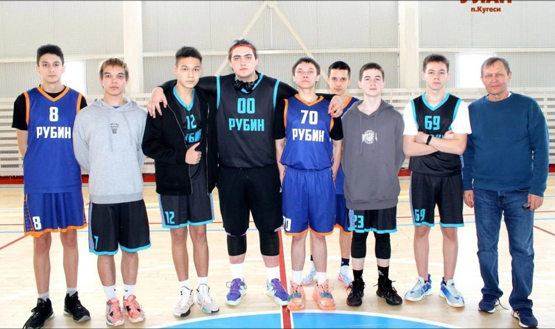 Команда юношей МАОУ СОШ №3 г.Ядрина заняла 3 место в Чемпионате школьной баскетбольной лиги КЭС-БАСКЕТ в Чувашской Республике