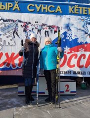 Работники Дома творчества приняли участие во Всероссийской массовой лыжной гонке «Лыжня России»