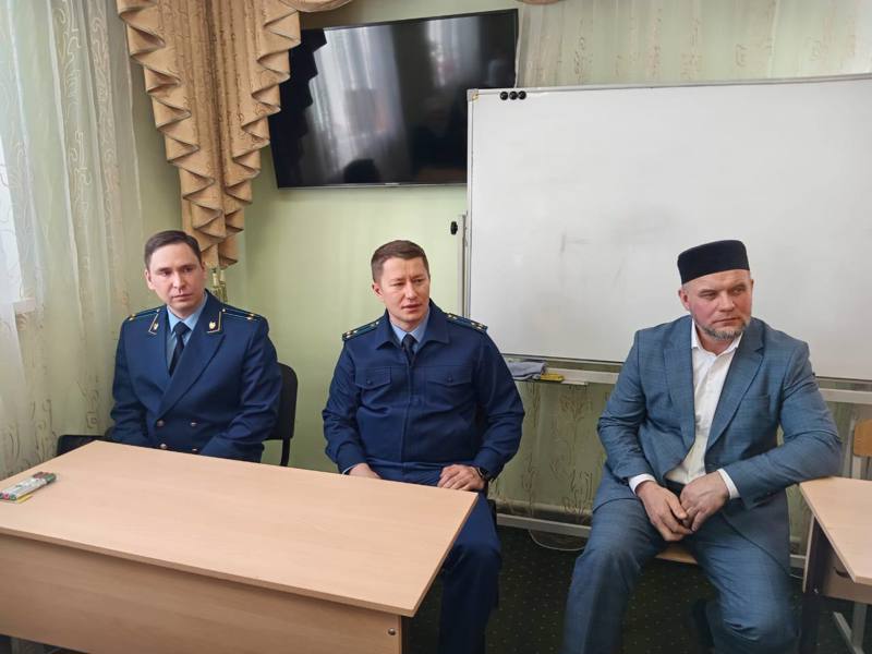 Прокурор Чувашской Республики Эдуард Гиматов посетил медресе «Гулистан»