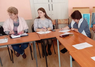 Активное участие в семинаре от школы №8 приняла участие руководитель кружка «Юные инспекторы дорожного движения» Ольга Юрьевна.