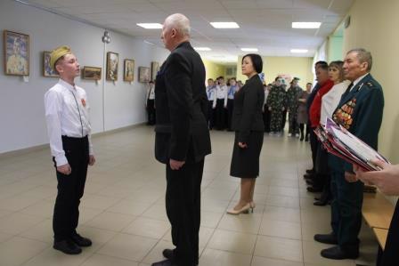 В рамках месячника  оборонно-массовой и спортивной работы, прошел Плац - концерт  5-6 классов.