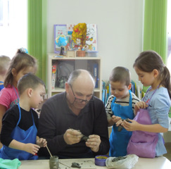 В детском саду №1 «Çăлкуç» организован мастер-класс по изготовлению глиняных игрушек