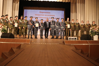 Поздравляем с победой юнармейское отделение "Зарница " и "Орлёнок" столичной школы №40 !