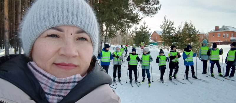 Классный проект 3б «Созвездие» О.Э. Петровой  «На лыжах - в лес!»,  в последний день уходящей зимы.