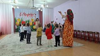 8 Марта в младшей группе "Сказка"