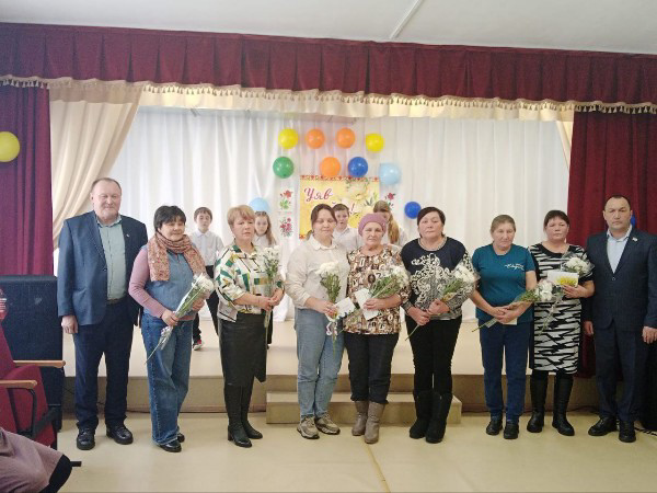 Акция «Цветы для мамы Героя»