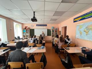 1 апреля в школе прошла беседа с учащимися 9 класса на тему "Скажи жизни – да!»