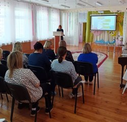 Педагоги детского сада выступили на городском методическом объединение по познавательно-речевому развитию.