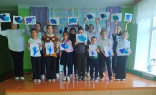 Присоединились к республиканской акции «Синий чемоданчик»