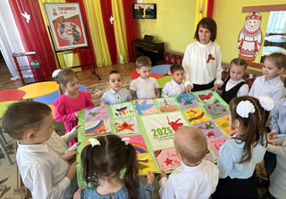 Сердца наполнены теплом, а руки – любовью!