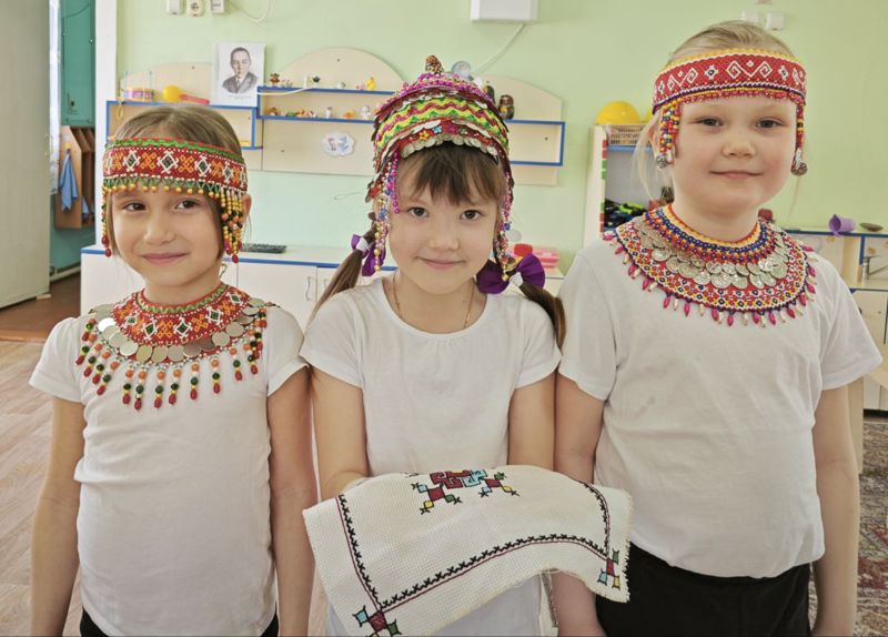 Знакомство с чувашской вышивкой