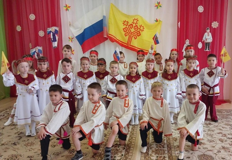 Празднуем День государственных символов