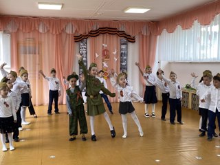 Праздничный концерт в детском саду: Торжество к 80-летию Победы