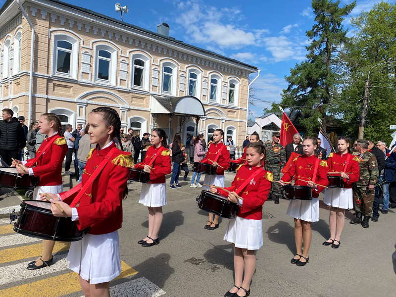 «9 Мая – День Победы»: на торжественном митинге.