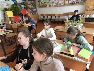 ВТОРОЙ ДЕНЬ В ПРИШКОЛЬНОМ ЛАГЕРЕ: СПЛОЧЕНИЕ, ТВОРЧЕСТВО И ВАЖНЫЕ БЕСЕДЫ