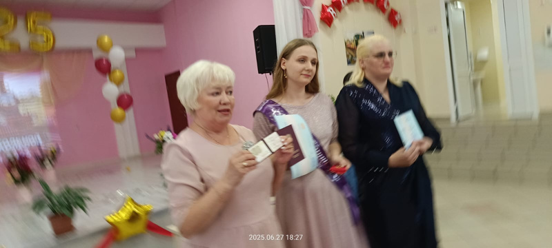 Торжественное вручение медалей “За особые успехи в учении”