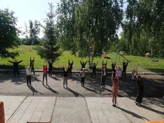 Сегодня в школе открылся лагерь кратковременного пребывания.