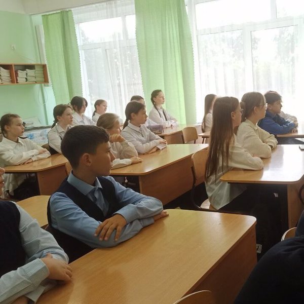 8 сентября 2025 года в 6а классе состоялось занятие из цикла «Разговоры о важном» на тему «Русский язык в эпоху цифровых технологий».