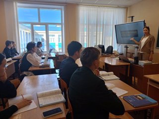 Урок Цифры «ИИ-агенты» в 10-11 классах