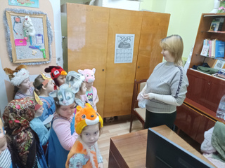 Колядуем со старшей группой "Звездочки"