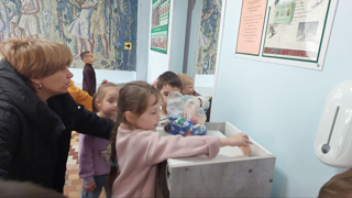 Акция по сбору вторсырья"Добрые крышечки"
