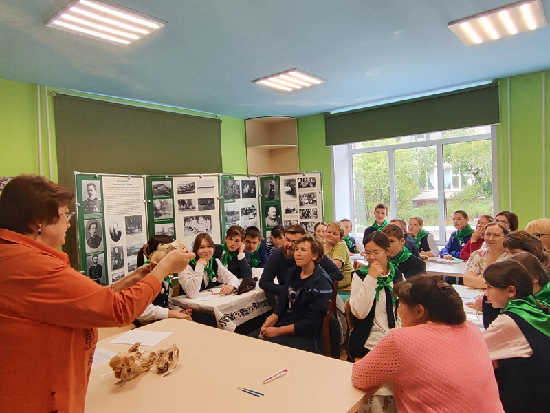 ﻿Теперь воспитанники Школьного лесничества "Друзья леса" и их родители умеют составлять зубные формулы.