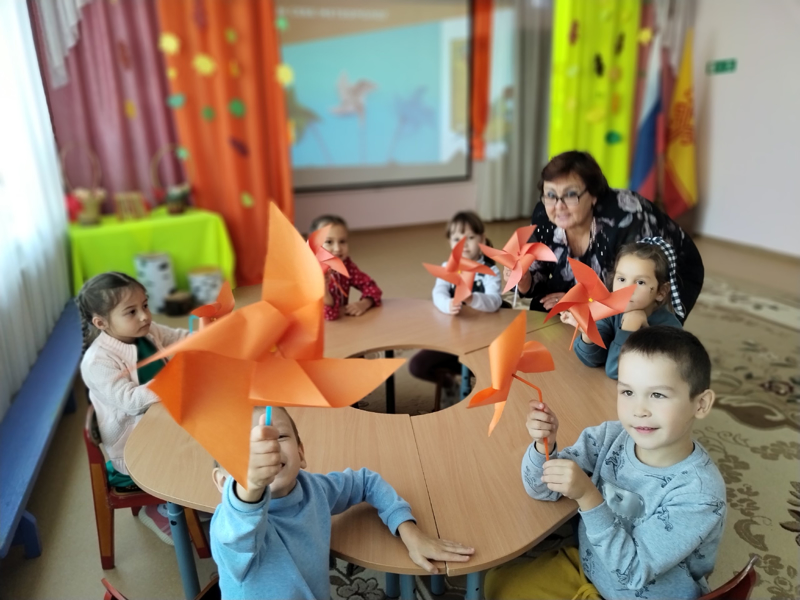 Экологический  час «Что сегодня сбережёшь, завтра пригодится»