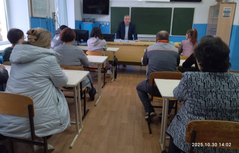 Собрание жителей деревни: реорганизация образовательных учреждений