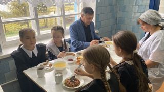 В нашей школе прошел традиционный завтрак с участием директора и представителей родительского комитета