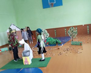 Осень золотая в гости к нам пришла