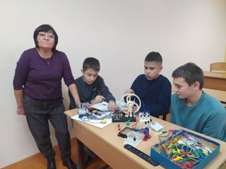 Неделя науки: Юные физики Убеевской СОШ раскрывают тайны электричества