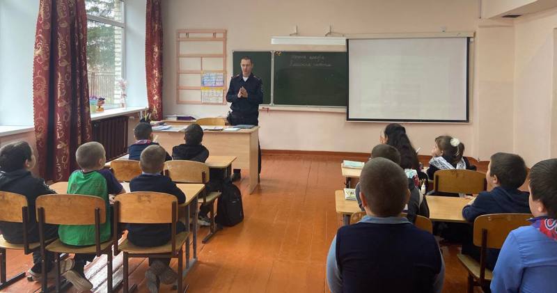 Профилактическая беседа по правилам дорожного движения