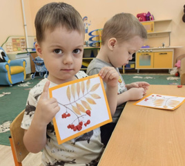 Творческая работа «Веточка рябины» в технике «Пластилинография