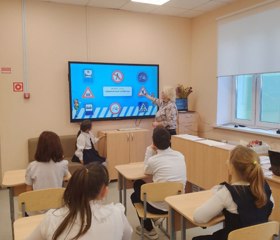 Информационно - познавательный  час «Это знак!»