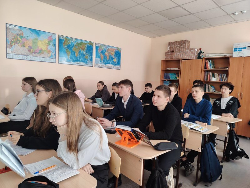 Встреча обучающихся 10-11-х классов со старшим участковым УУП ОМВД России «Ибресинский», капитаном полиции Алексеем Владимировичем Красновым