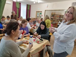 Методическое объединение воспитателей в «Калинке»: развитие творчества детей с помощью ниток