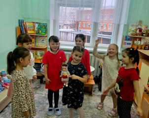 День чувашской вышивки - национальный праздник Чувашской Республики, отмечаемый ежегодно 26 ноября.