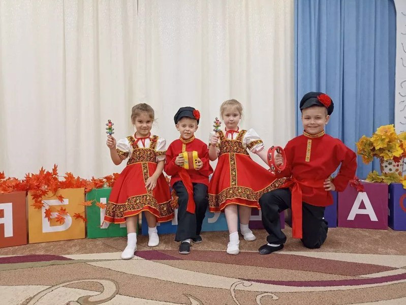 Гармонь ты моя, певучая!