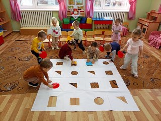 Изучаем геометрические фигуры с малышами!