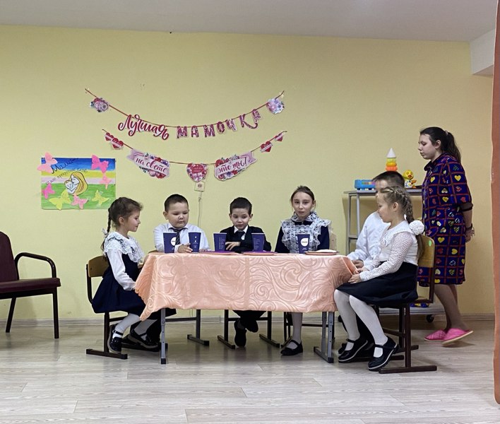 Театральная постановка «Один рабочий день из жизни мамы»