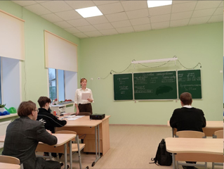 11 классники  пишут итоговое сочинение