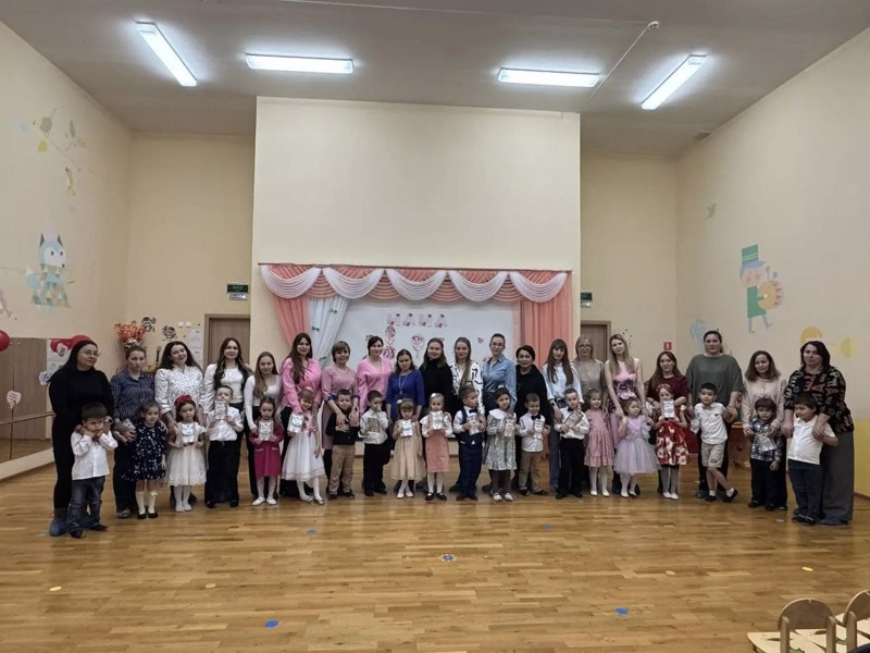 Мама – самое главное и самое первое слово в нашей жизни. Она всегда для нас самая красивая и самая лучшая!