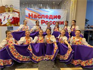 Танцевальный коллектив «Жемчужинки» - лауреаты Всероссийского  фестиваля-конкурса «Наследие России».